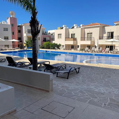 Kings Resort 1 Bedroom Apartment Пафос Экстерьер фото
