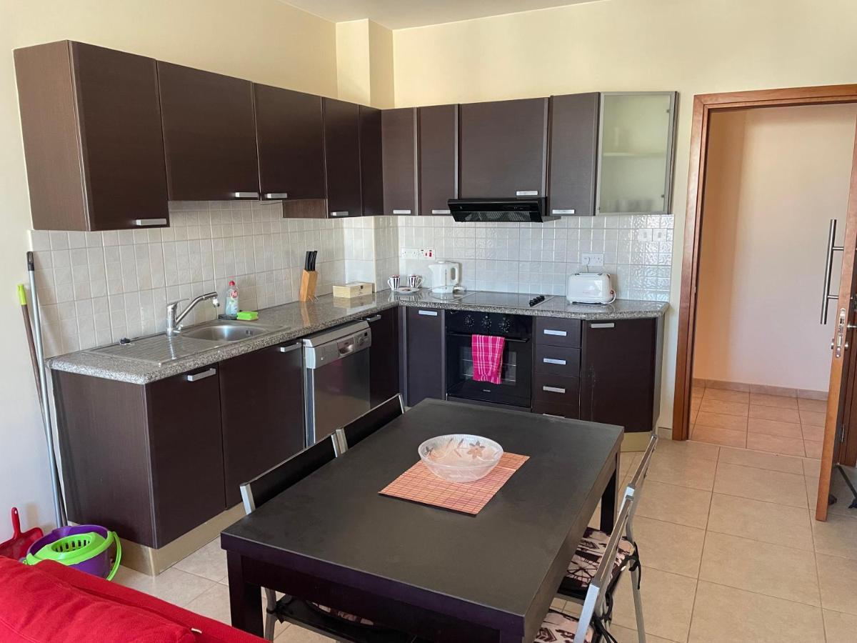 Kings Resort 1 Bedroom Apartment Пафос Экстерьер фото