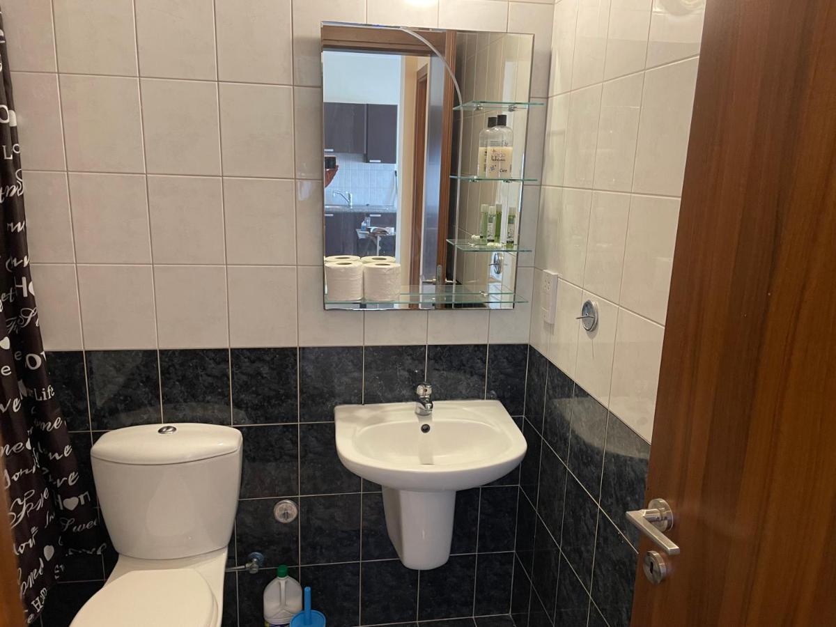 Kings Resort 1 Bedroom Apartment Пафос Экстерьер фото